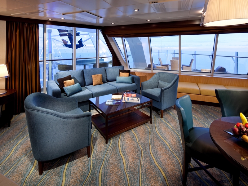 Spacious AquaTheater Suite Large Balcony - 2 bedrooms